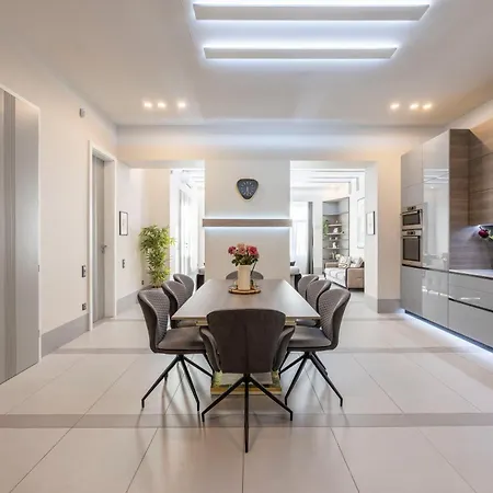 Luxurious High-end Grand On The St Stephen Road 아파트 부다페스트