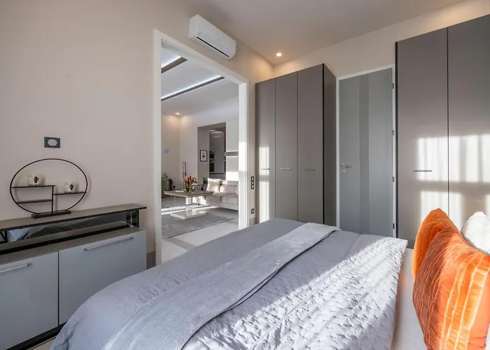 Luxurious High-end Grand On The St Stephen Road * Budapest