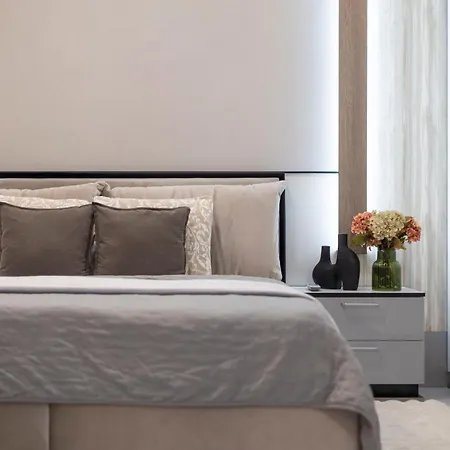 Luxurious High-end Grand On The St Stephen Road