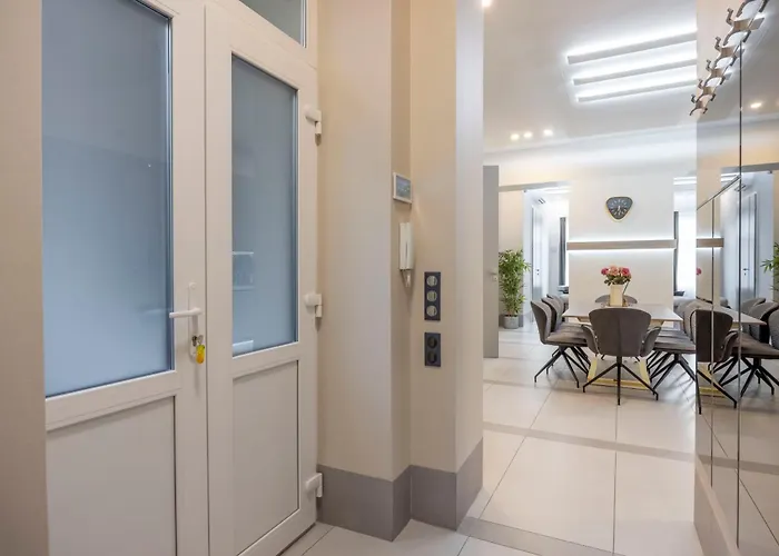 아파트 Luxurious High-end Grand On The St Stephen Road