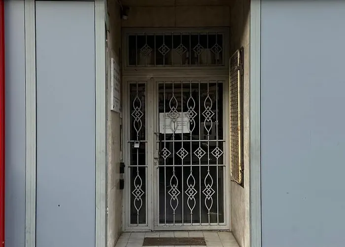 아파트 Luxurious High-end Grand On The St Stephen Road